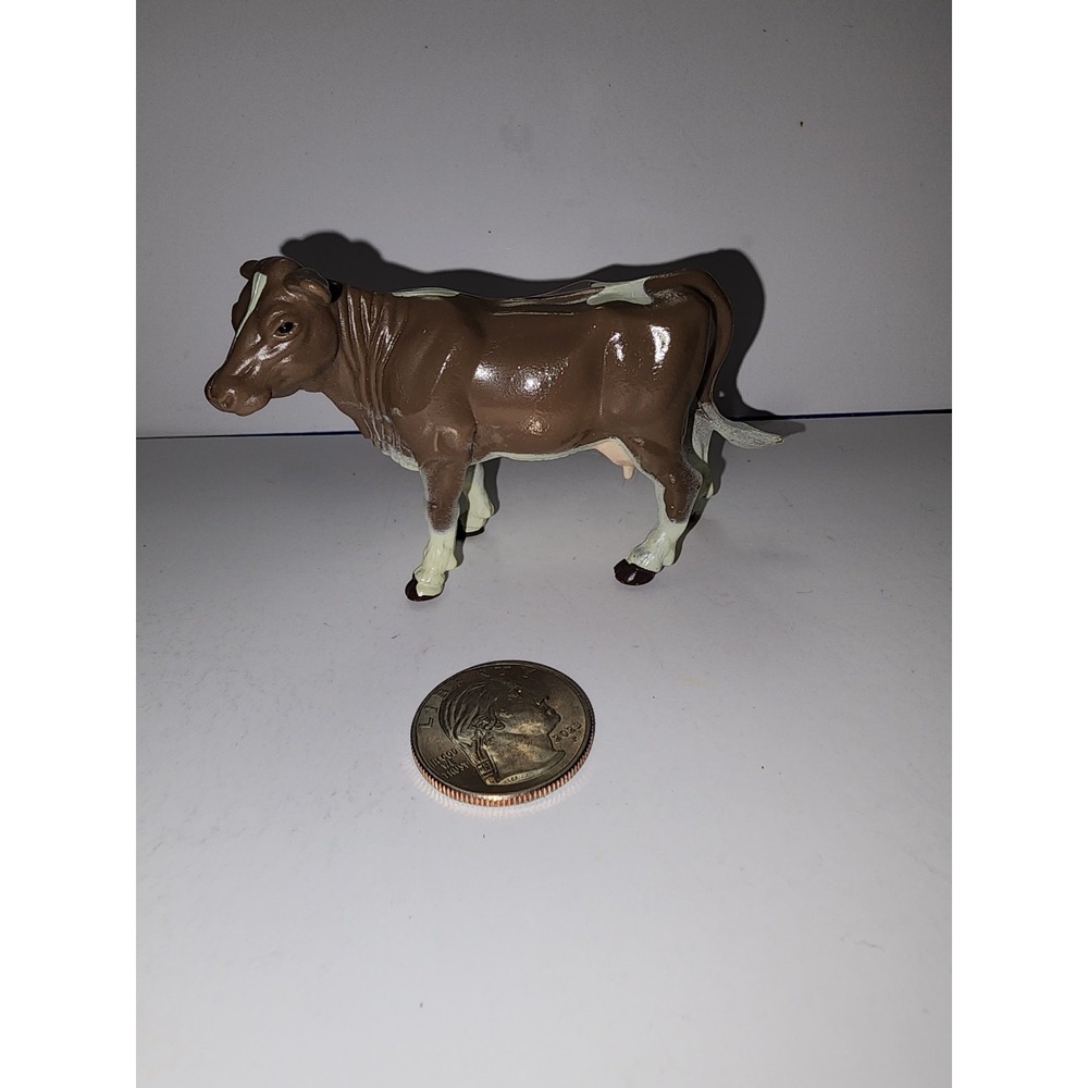 ERTL Cow Replacement Toy Guernsey Cattle 3.5"‎